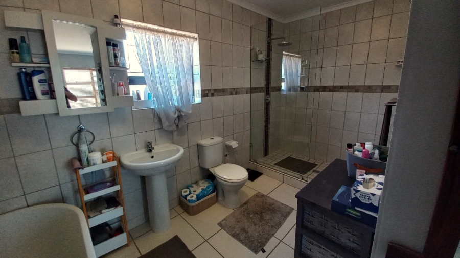 3 Bedroom Property for Sale in Vredenburg Western Cape